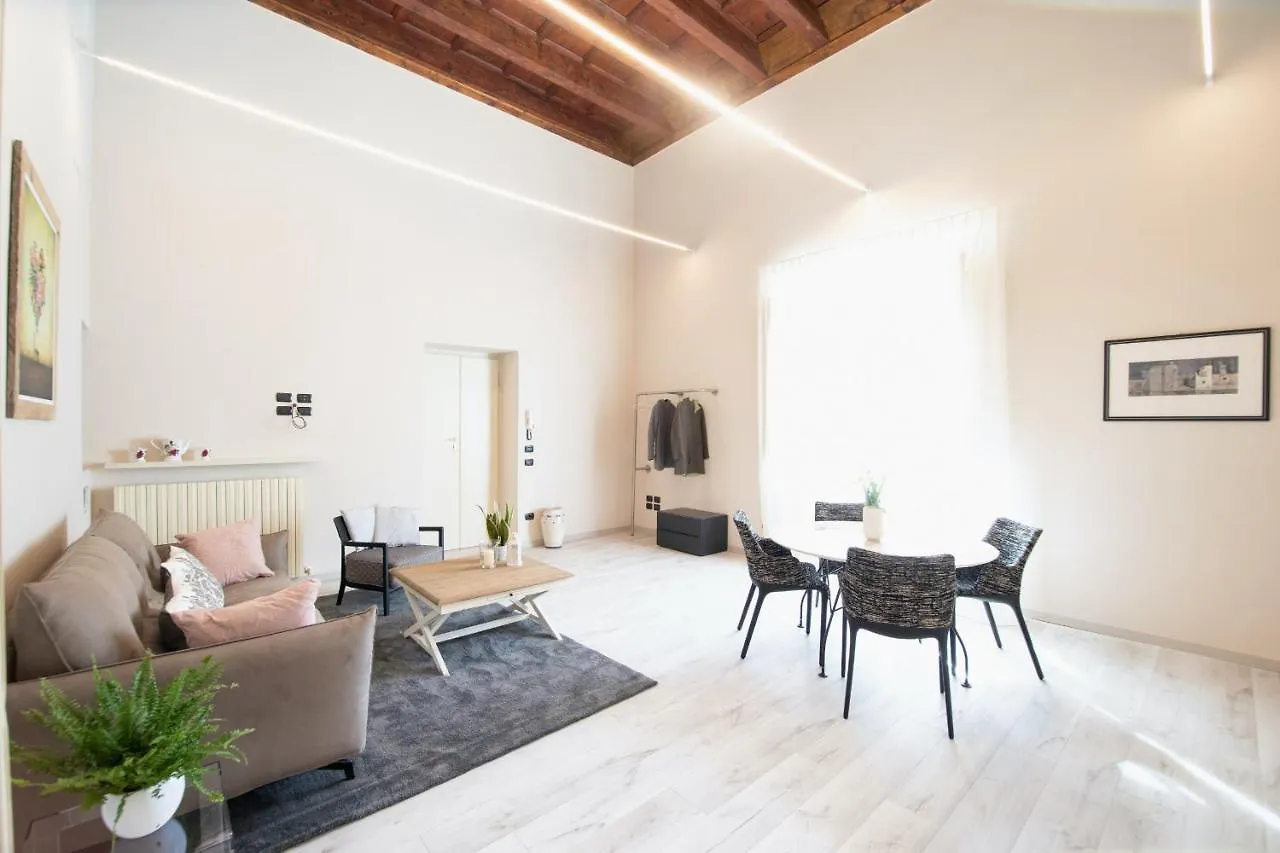 Venus Luxury Apartment In Center Town Lucca Italien