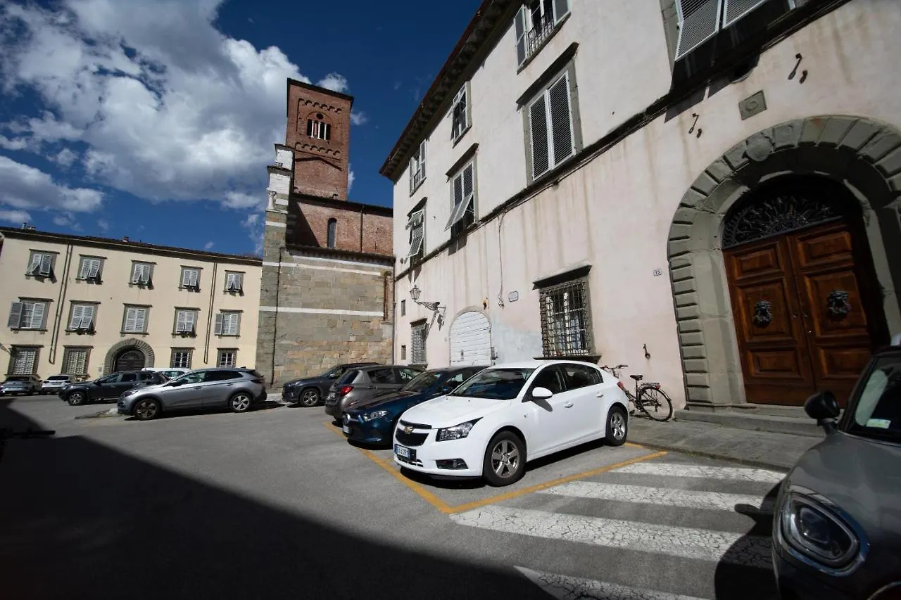 Venus Luxury Apartment In Center Town Lucca
