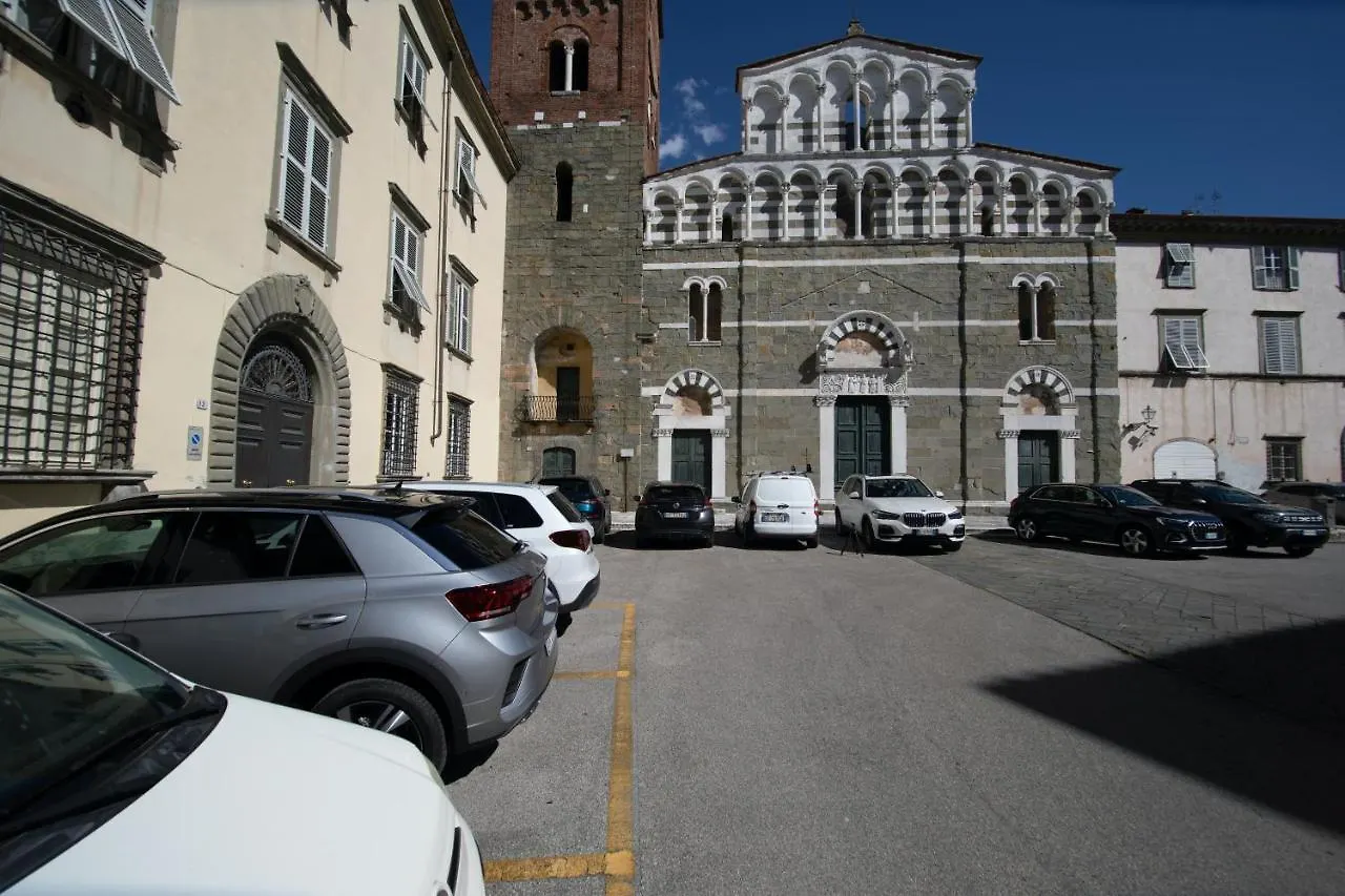 Venus Luxury Apartment In Center Town Lucca 0*,  Italien